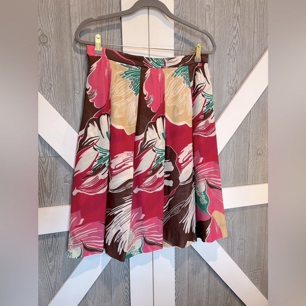 172. AK Anne Klein Multicolored Floral Pleated Fit & Flare Skirt w/zip - Picture 3 of 5